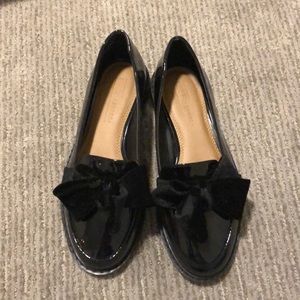 Black Patent Loafers w velvet bow